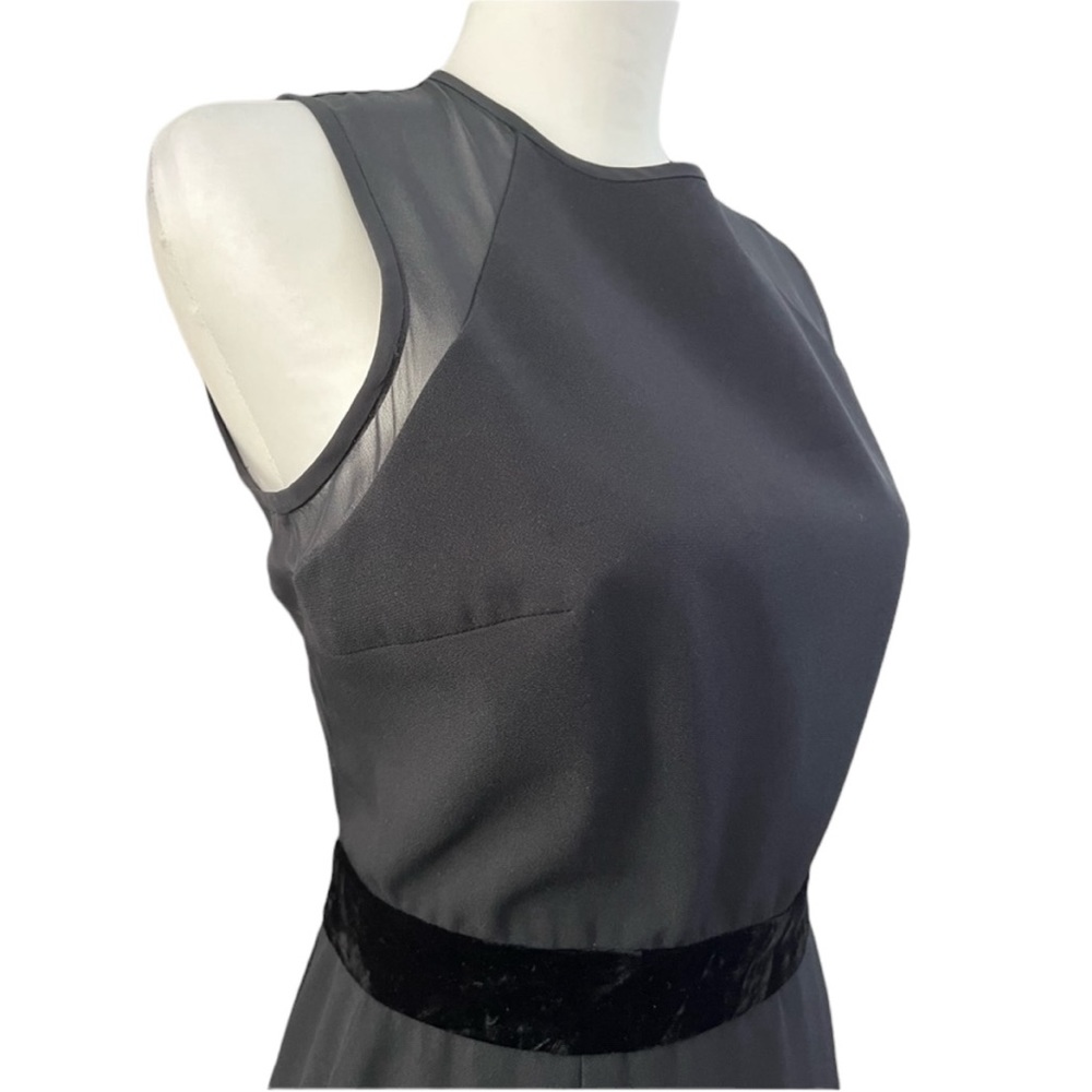 Gigi by Gillian Peek a Boo Back Black Dress Size 6 - Picture 2 of 10